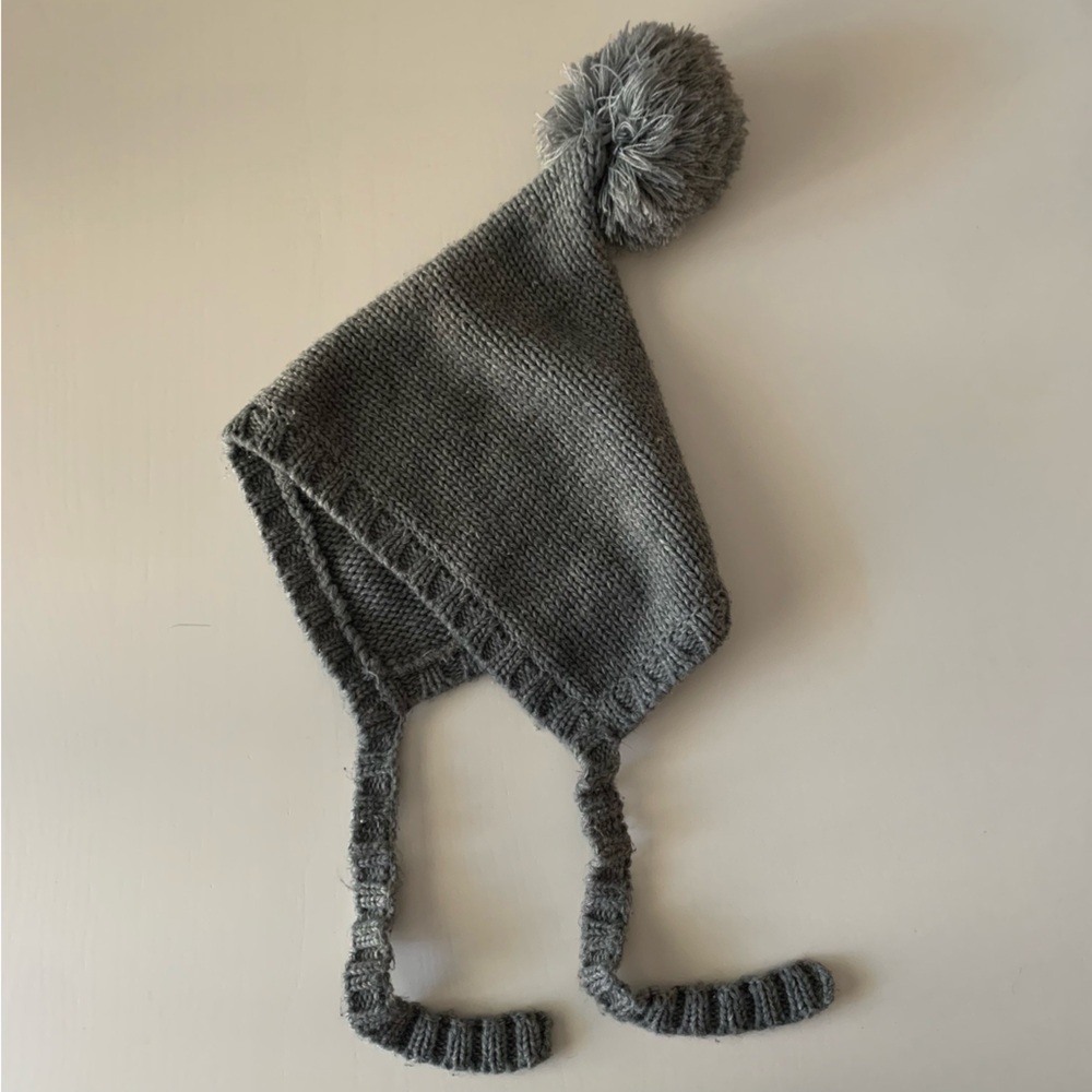 Knitted winter hat | Gray | Pom pom and tie | Unique and cute hood shape